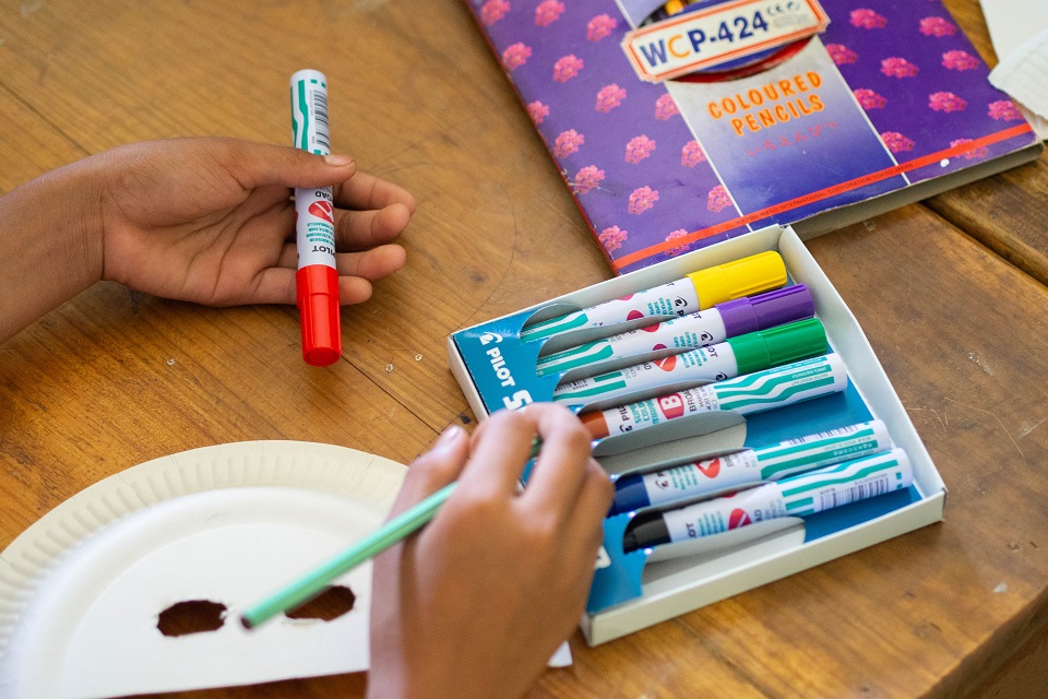 A big thank you to Pilot for sponsoring us with pens and markers. Because of you, we are able to give the children an afternoon filled with fun and laughter. 