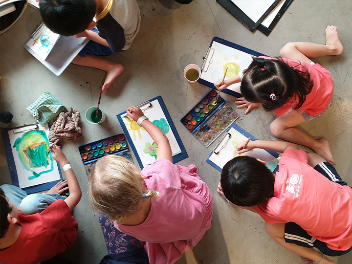 Children having fun at the Playeum – Children’s Centre for Creativity.