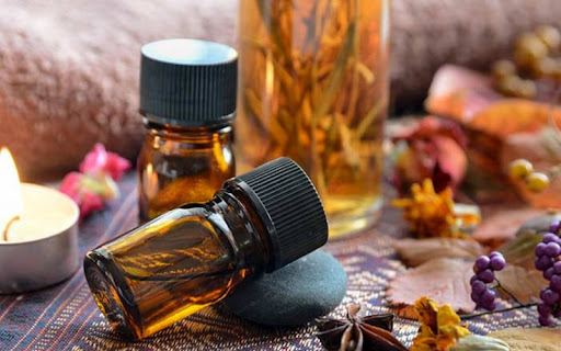 Aromatherapy Oil [PHOTO CREDIT: Spa Index]